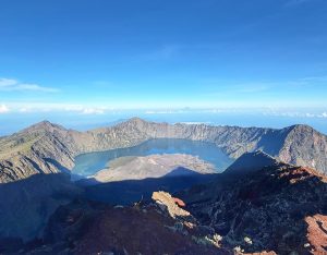 Mount Rinjani summit view sharing tour
